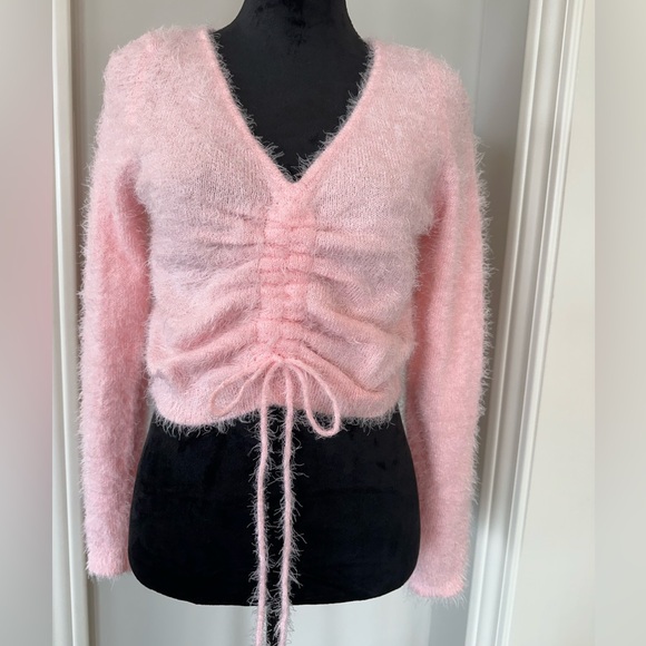 ✨NWT✨ Retired Style‼️ Society 212 Y2K Pink Fuzzy Cropped Sweater - Picture 10 of 14